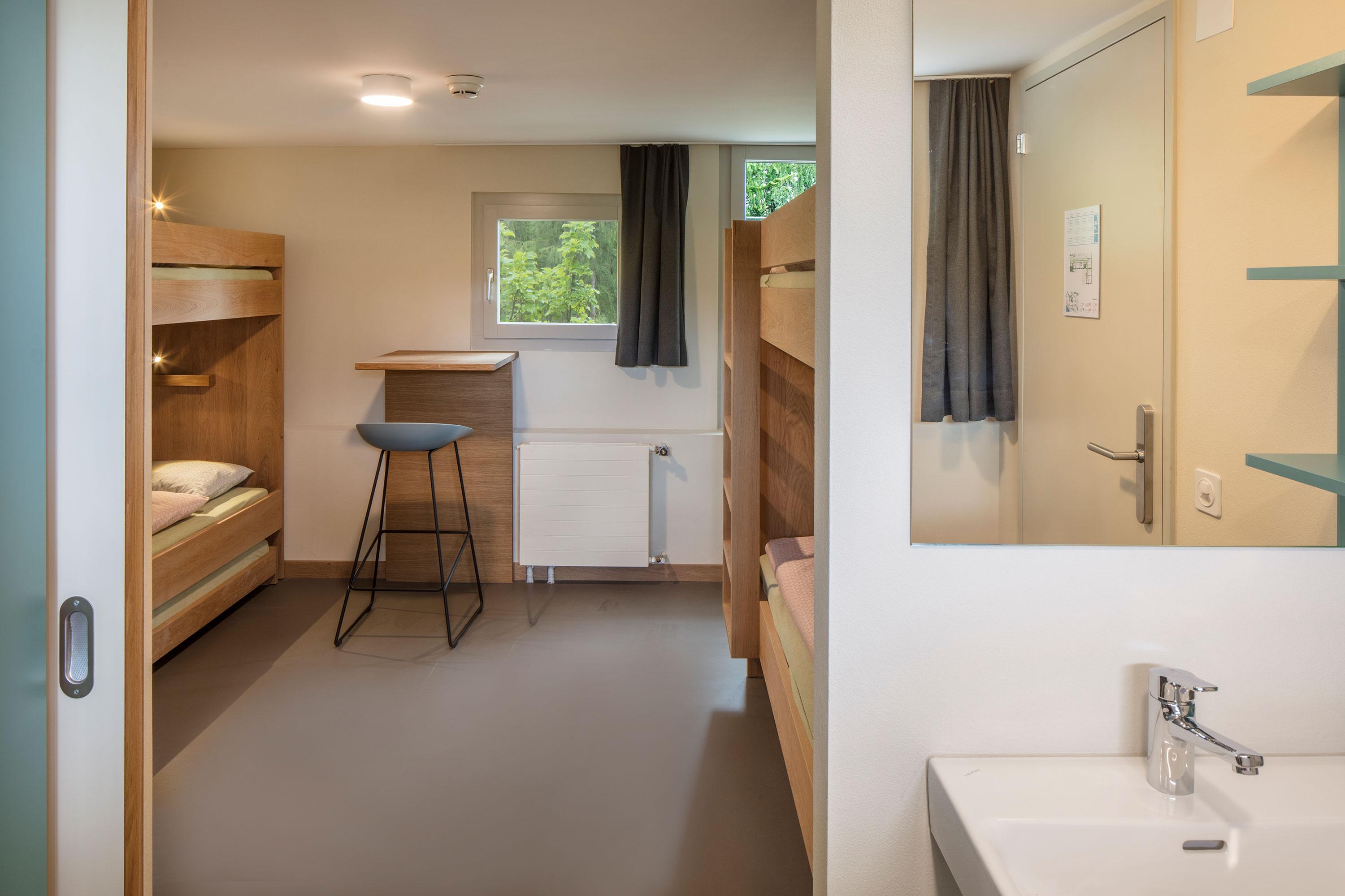 Crans-Montana Youth Hostel Экстерьер фото