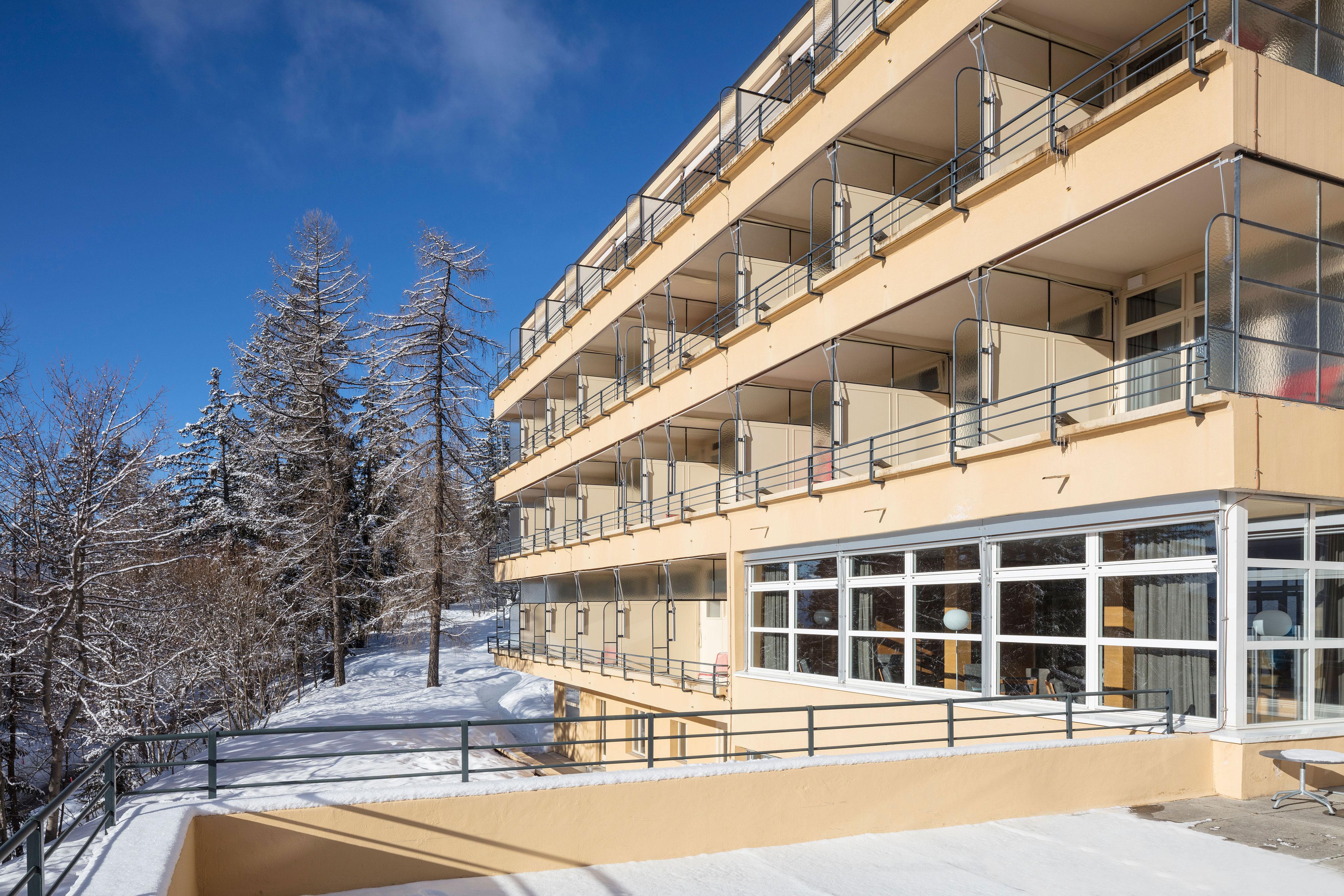 Crans-Montana Youth Hostel Экстерьер фото