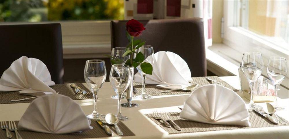 Crans-Montana Youth Hostel Экстерьер фото
