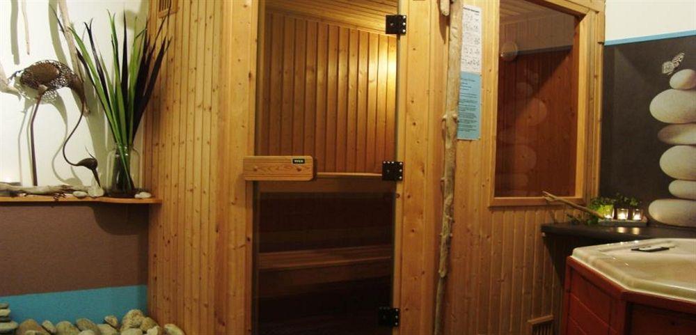 Crans-Montana Youth Hostel Экстерьер фото