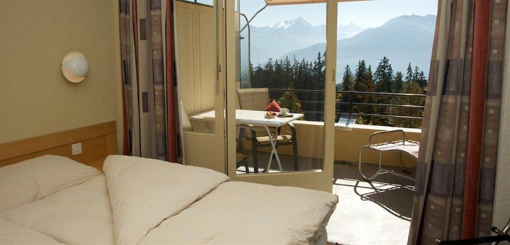 Crans-Montana Youth Hostel Экстерьер фото