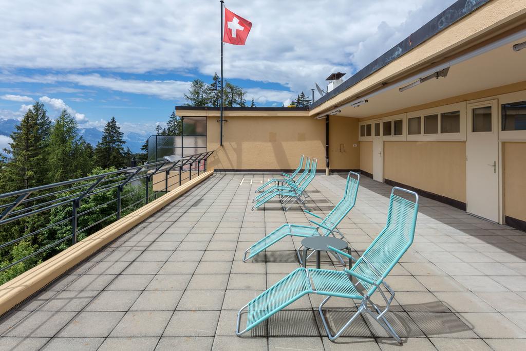 Crans-Montana Youth Hostel Экстерьер фото